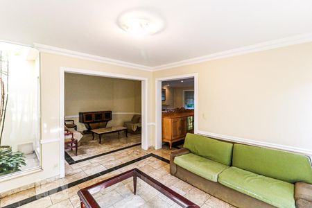 Casa para alugar com 216m², 4 quartos e 2 vagasSala