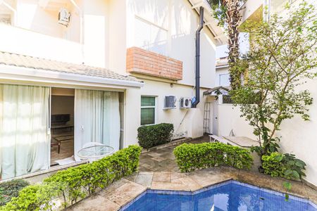 Casa para alugar com 216m², 4 quartos e 2 vagasPiscina