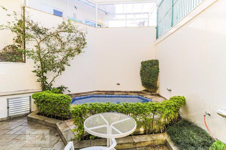 Casa para alugar com 216m², 4 quartos e 2 vagasPiscina