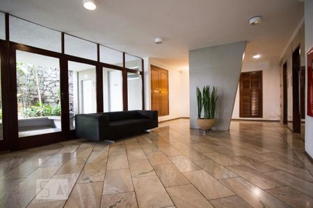 Hall de apartamento para alugar com 1 quarto, 48m² em Consolação, São Paulo