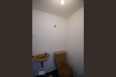 Lavabo de apartamento para alugar com 1 quarto, 45m² em Vila Madalena, São Paulo