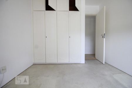 Apartamento à venda com 147m², 4 quartos e 3 vagasQuarto 2