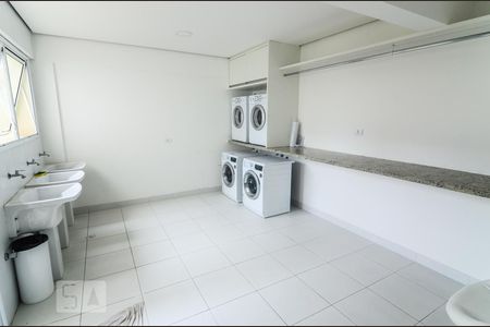 Studio para alugar com 40m², 1 quarto e 1 vaga Studio para alugar com 40m², 1 quarto e 1 vagaÁrea Comum - Lavanderia