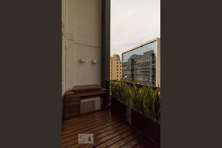 Sacada de kitnet/studio à venda com 1 quarto, 80m² em Itaim Bibi, São Paulo