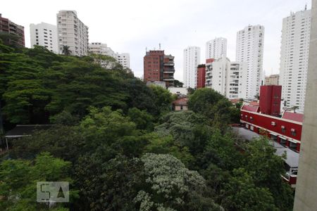 Vista da suíte de apartamento para alugar com 1 quarto, 40m² em Vila Tramontano, São Paulo