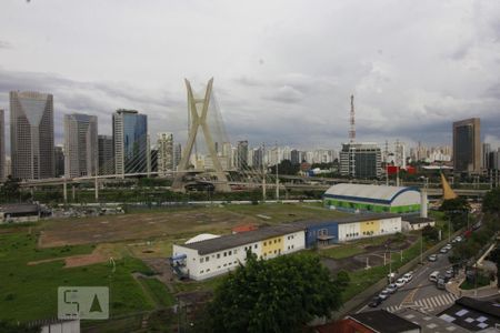 Vista da sala de apartamento para alugar com 1 quarto, 40m² em Vila Tramontano, São Paulo
