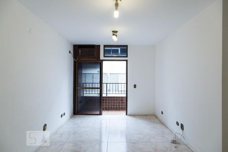 Sala de apartamento para alugar com 2 quartos, 80m² em Humaitá, Rio de Janeiro