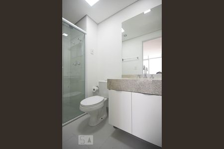 Banheiro suíte de apartamento para alugar com 1 quarto, 35m² em Real Parque, São Paulo