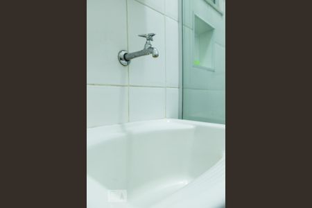 Studio para alugar com 25m², 1 quarto e sem vaga Studio para alugar com 25m², 1 quarto e sem vagaBanheiro