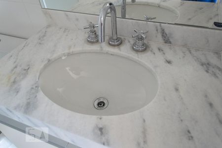 Banheiro de apartamento à venda com 2 quartos, 70m² em Liberdade, São Paulo