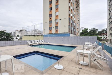 Apartamento para alugar com 246m², 3 quartos e 2 vagasPiscina