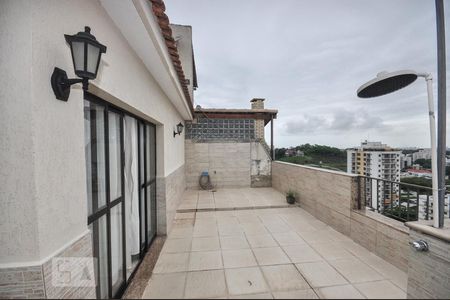 Apartamento para alugar com 246m², 3 quartos e 2 vagasÁrea Externa