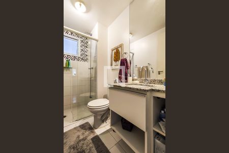 Apartamento à venda com 70m², 3 quartos e 1 vaga Apartamento à venda com 70m², 3 quartos e 1 vagaBanheiro Social