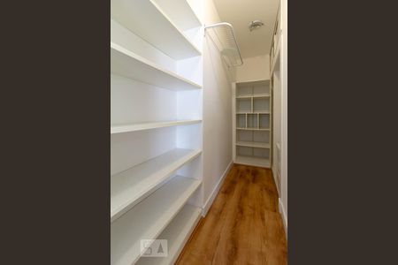 Closet de apartamento para alugar com 1 quarto, 60m² em Alto da Mooca, São Paulo