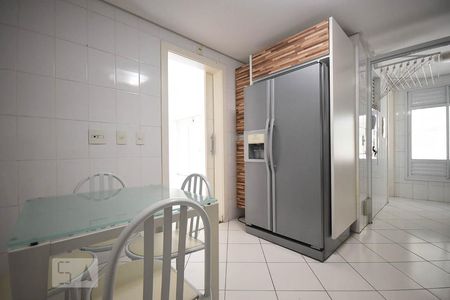 Apartamento para alugar com 106m², 2 quartos e 2 vagasCozinha