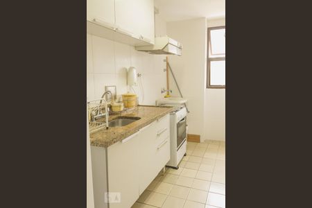 Apartamento para alugar com 100m², 2 quartos e 1 vagaCozinha