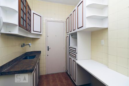 Apartamento à venda com 70m², 2 quartos e 1 vagaCozinha.