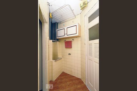 Apartamento à venda com 70m², 2 quartos e 1 vagaÁrea de Serviço.