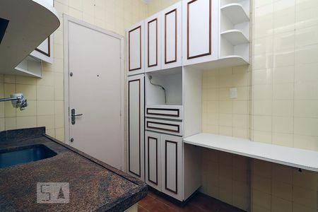 Apartamento à venda com 70m², 2 quartos e 1 vagaCozinha.