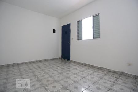 Sala de casa para alugar com 2 quartos, 150m² em Km 18, Osasco