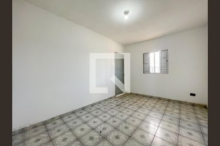 Quarto 2 de casa para alugar com 2 quartos, 150m² em Km 18, Osasco
