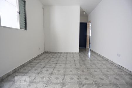 Sala de casa para alugar com 2 quartos, 150m² em Km 18, Osasco
