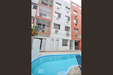 Apartamento à venda com 67m², 3 quartos e 1 vagaPiscina e Fachada