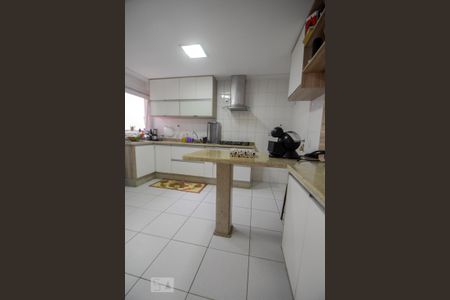 Apartamento para alugar com 127m², 3 quartos e 2 vagasCozinha