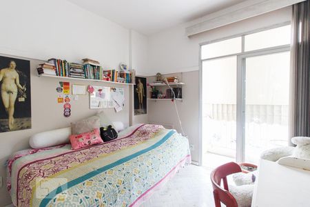 Apartamento à venda com 128m², 3 quartos e 2 vagas Apartamento à venda com 128m², 3 quartos e 2 vagasQuarto 2