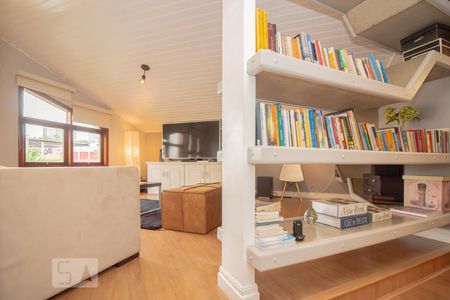 Casa de condomínio à venda com 450m², 5 quartos e 4 vagasSala de TV