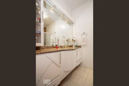 Casa de condomínio à venda com 450m², 5 quartos e 4 vagasSuíte 2