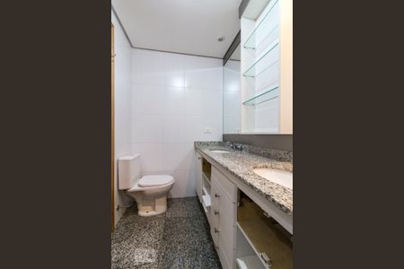 Apartamento para alugar com 150m², 3 quartos e 4 vagasBanheiro Suíte 1 