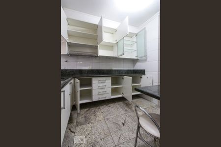 Apartamento para alugar com 150m², 3 quartos e 4 vagasArmários da Cozinha 