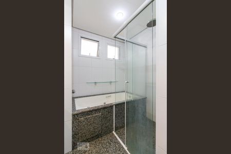 Apartamento para alugar com 150m², 3 quartos e 4 vagasBox do Banheiro Suíte 1 