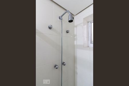 Apartamento para alugar com 150m², 3 quartos e 4 vagasChuveiro do Banheiro Suíte 2 