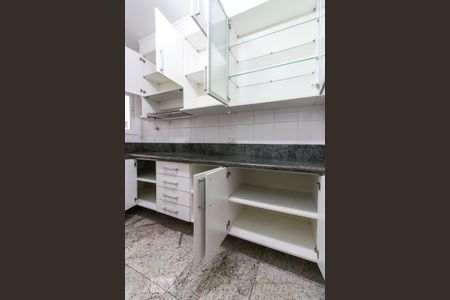 Apartamento para alugar com 150m², 3 quartos e 4 vagasArmários da Cozinha 