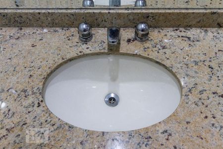 Apartamento para alugar com 150m², 3 quartos e 4 vagasPia do Banheiro Suíte 2 