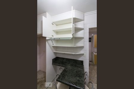 Apartamento para alugar com 150m², 3 quartos e 4 vagasArmários da Cozinha 