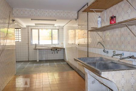 Salão de casa para alugar com 3 quartos, 400m² em Chácara Inglesa, São Paulo