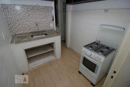 Apartamento para alugar com 56m², 1 quarto e sem vaga Apartamento para alugar com 56m², 1 quarto e sem vagaCozinha - Armários