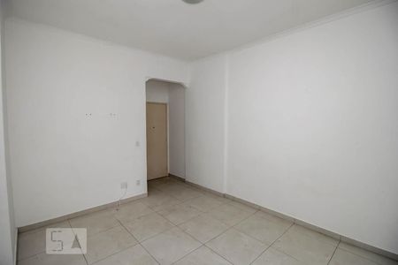 Sala de apartamento para alugar com 1 quarto, 56m² em Botafogo, Rio de Janeiro