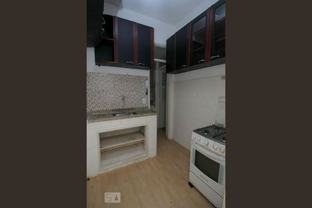 Apartamento para alugar com 56m², 1 quarto e sem vaga Apartamento para alugar com 56m², 1 quarto e sem vagaCozinha - Armários