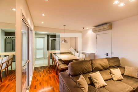 Sala de TV de apartamento para alugar com 3 quartos, 106m² em Empresarial 18 do Forte, Barueri