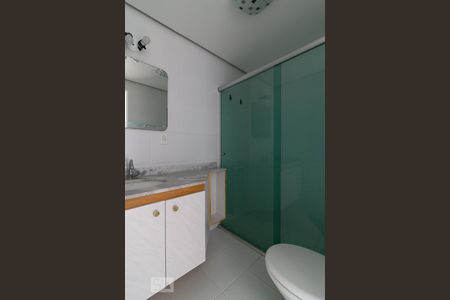 Banheiro de apartamento para alugar com 1 quarto, 46m² em Aclimação, São Paulo