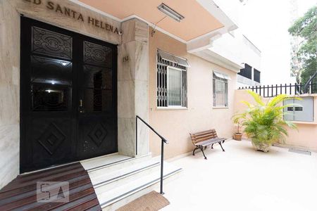 Apartamento para alugar com 70m², 3 quartos e sem vagaEntrada