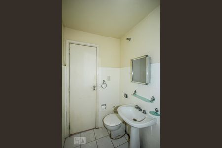 Banheiro de kitnet/studio para alugar com 1 quarto, 40m² em Copacabana, Rio de Janeiro