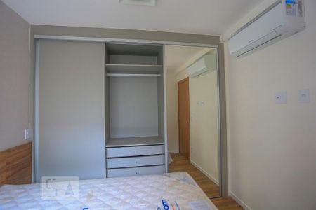 Apartamento à venda com 41m², 1 quarto e 1 vagaQuarto Armário