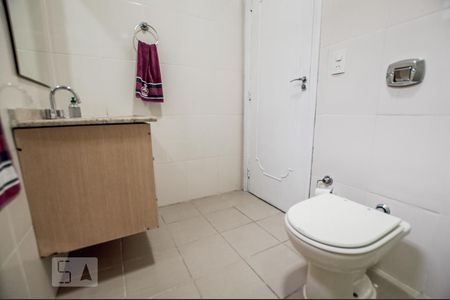 Banheiro de apartamento para alugar com 2 quartos, 130m² em Bom Retiro, São Paulo