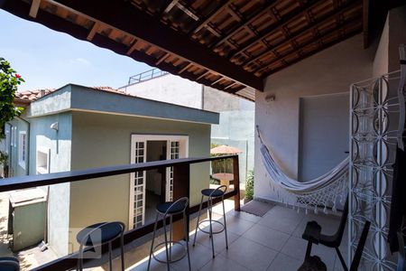 Casa à venda com 200m², 4 quartos e 2 vagasÁrea externa Churrasqueira