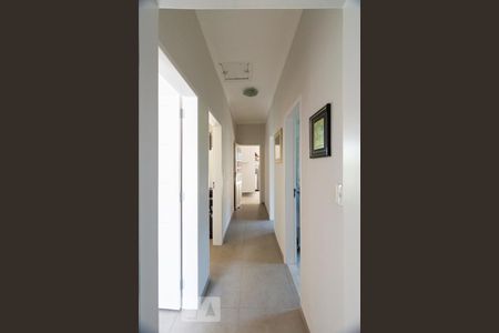 Casa à venda com 200m², 4 quartos e 2 vagasCorredor